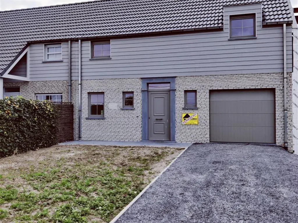 Hoofdfoto Huis in Moen