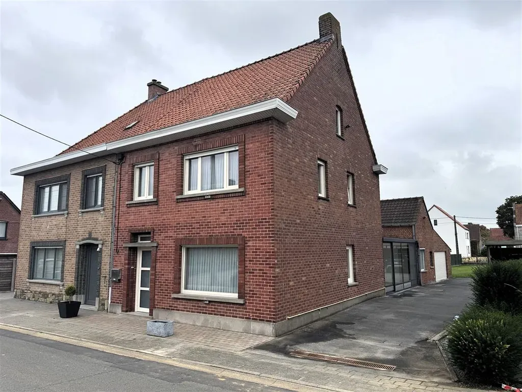 Huis in Otegem - 7684396 - Klein Ronsestraat 8, 8553 OTEGEM