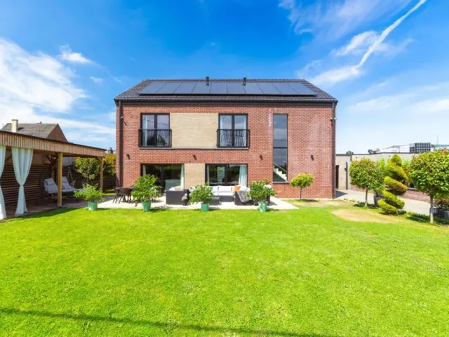 Villa in Housse - Rue du Stade 32, 4671