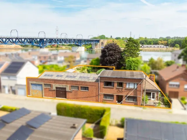 Huis in Wezet - Rue Basse Meuse 23 et 23A, 4600