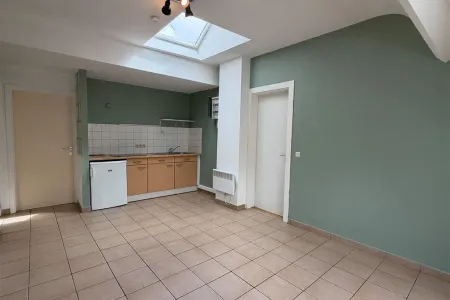 Appartement À louer Basècles