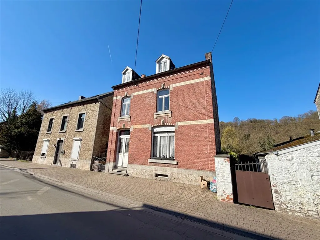 Hoofdfoto Huis in HastiÈre-par-delÀ