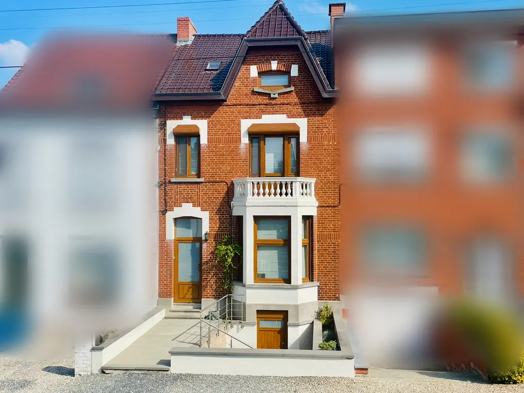 Hoofdfoto Huis in Hyon