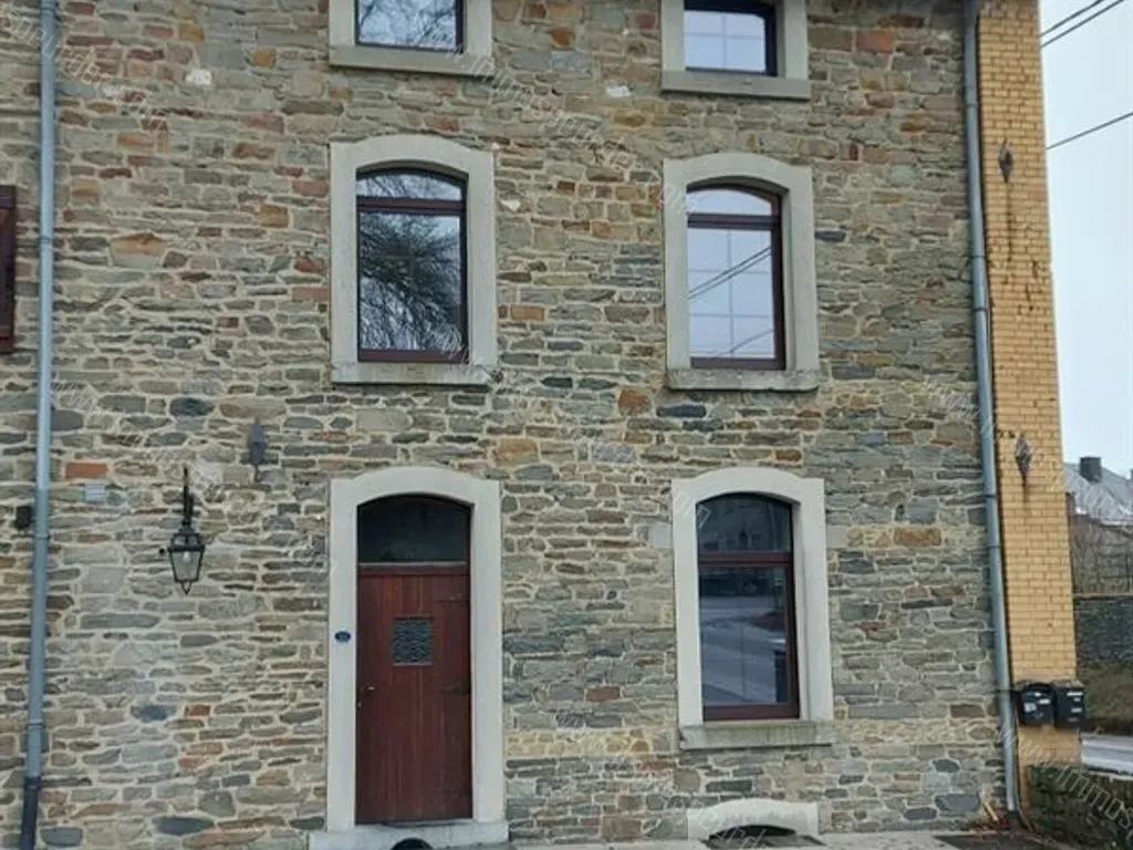 Huis in Sibret - 1367613 - Rue du Centre  22, 6640 Sibret