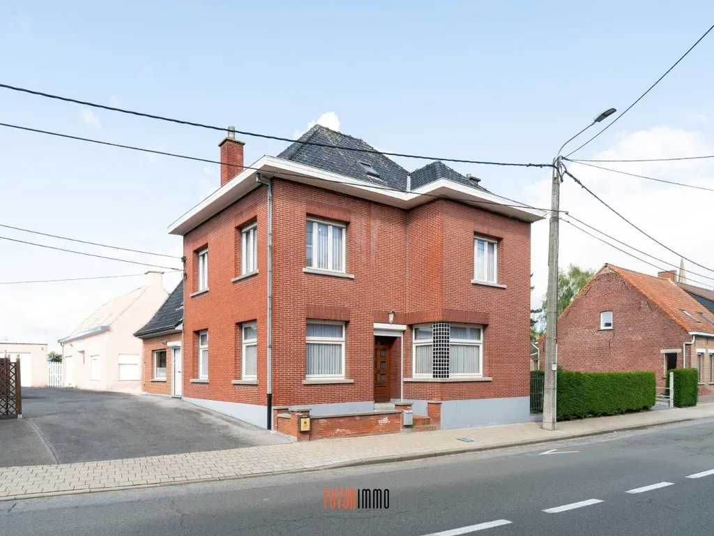 Garage in Roeselare - 7700569 - Oekensestraat 22, 8800 Roeselare