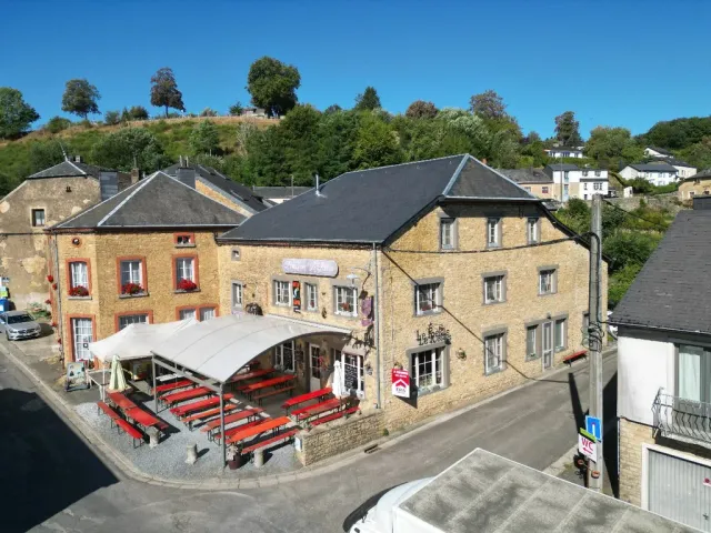 Huis in Chassepierre - Rue Warlomont 7, 6820