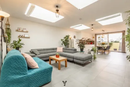 Huis Te Koop Moen