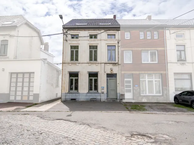 Huis in Montignies-sur-Sambre - Place Albert 1ER 11, 6061