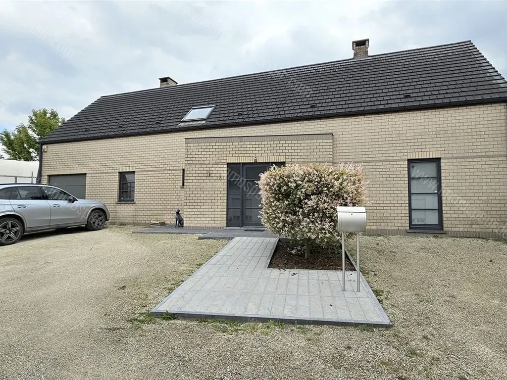 Huis Te Koop Isières