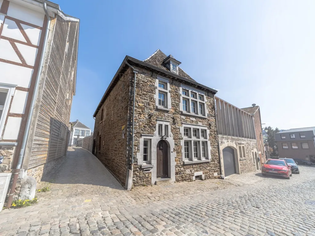 Huis in Stavelot - 7668207 - Place Prume 2, 4970 Stavelot