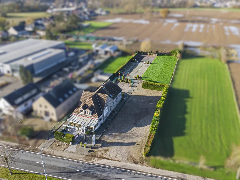 Handelspand in Maasmechelen - 7679125 - Molenweideplein 62, 3630 Maasmechelen