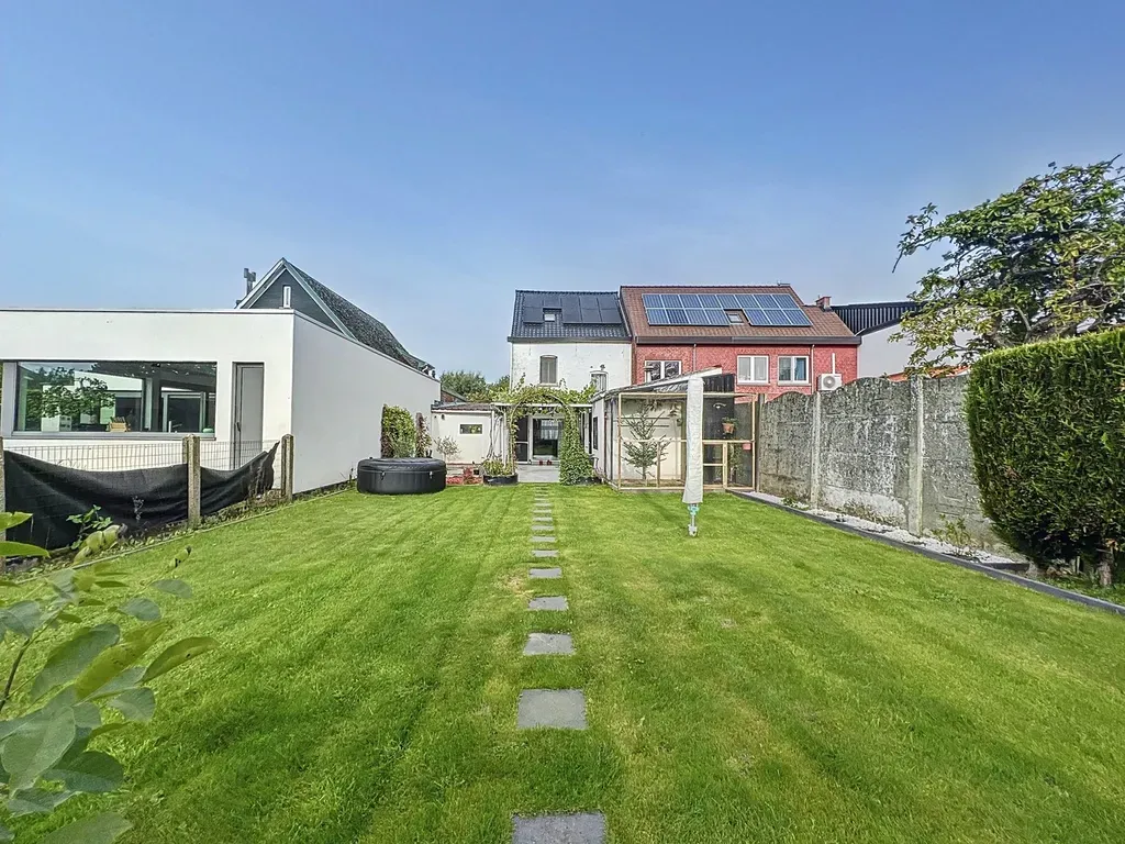 Hoofdfoto Huis in Burst