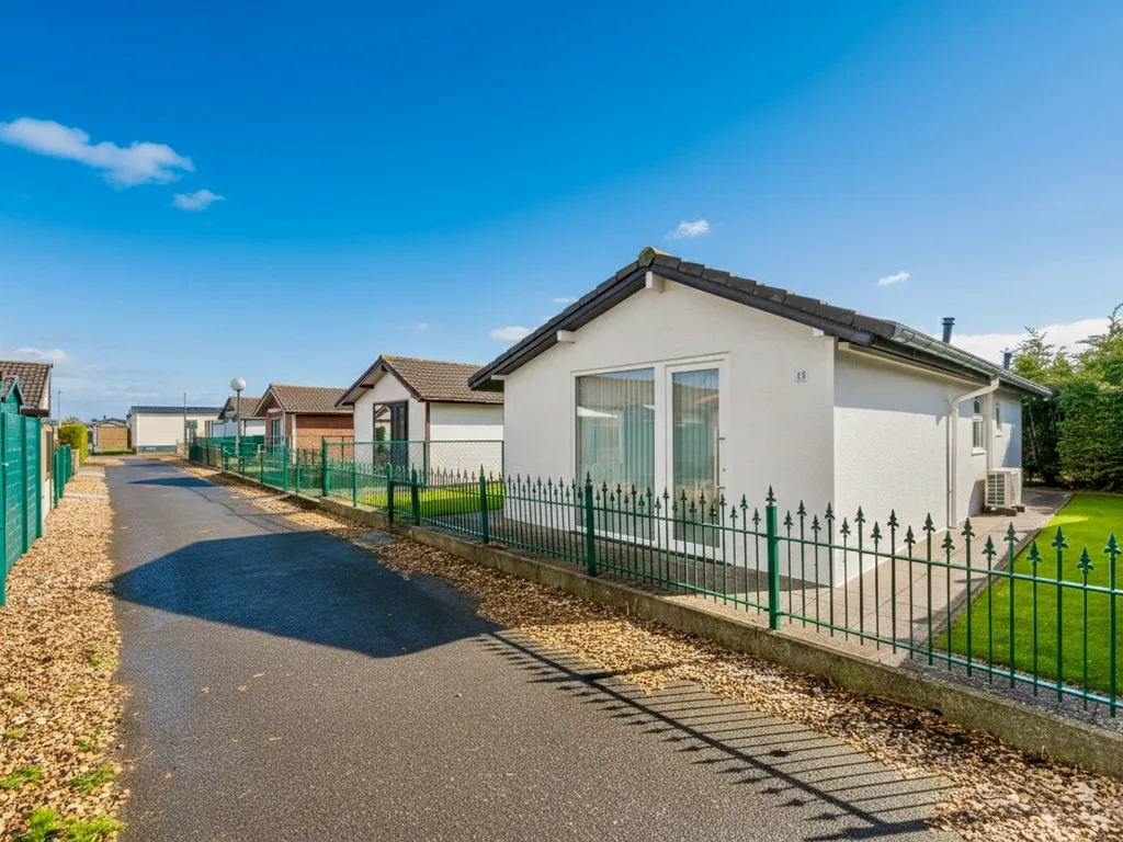 Huis in Wenduine - 7680133 - Poseidonlaan 1, 8420 Wenduine