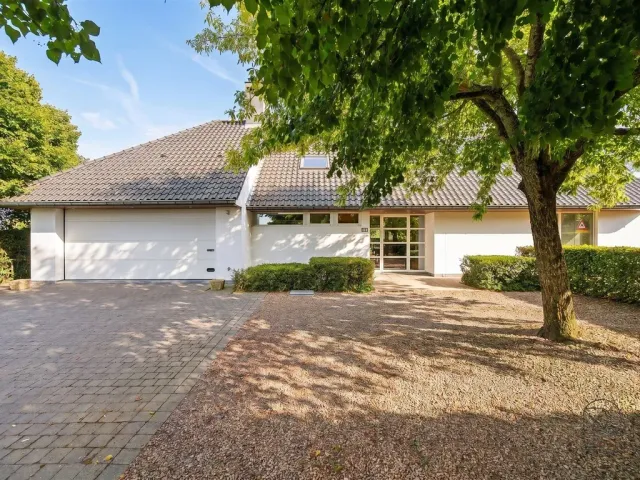 Villa in Oostrozebeke - Meulebekesteenweg 34, 8780