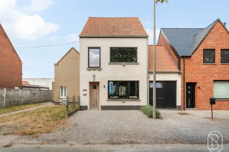Huis Te Koop Oostrozebeke