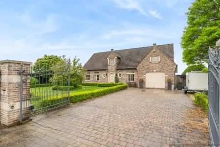 Villa Te Koop Renaix