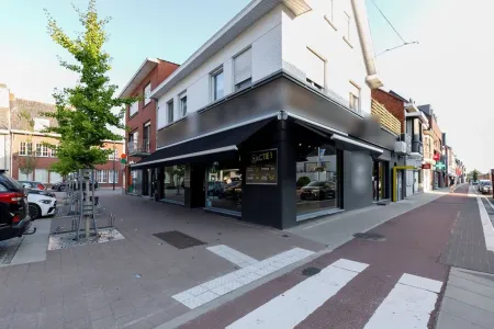  Verhuurd Malle