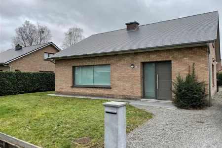  Verhuurd Halle