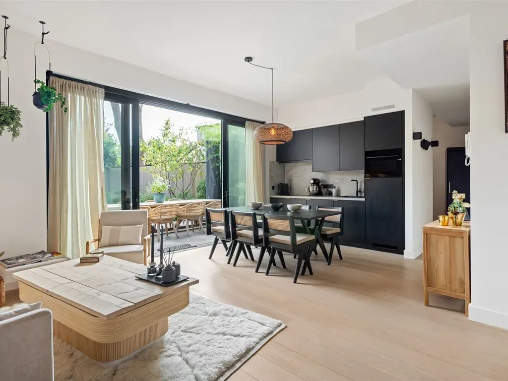 Appartement in Mortsel - 7664123 - Antwerpsestraat 64 64, 2640 MORTSEL
