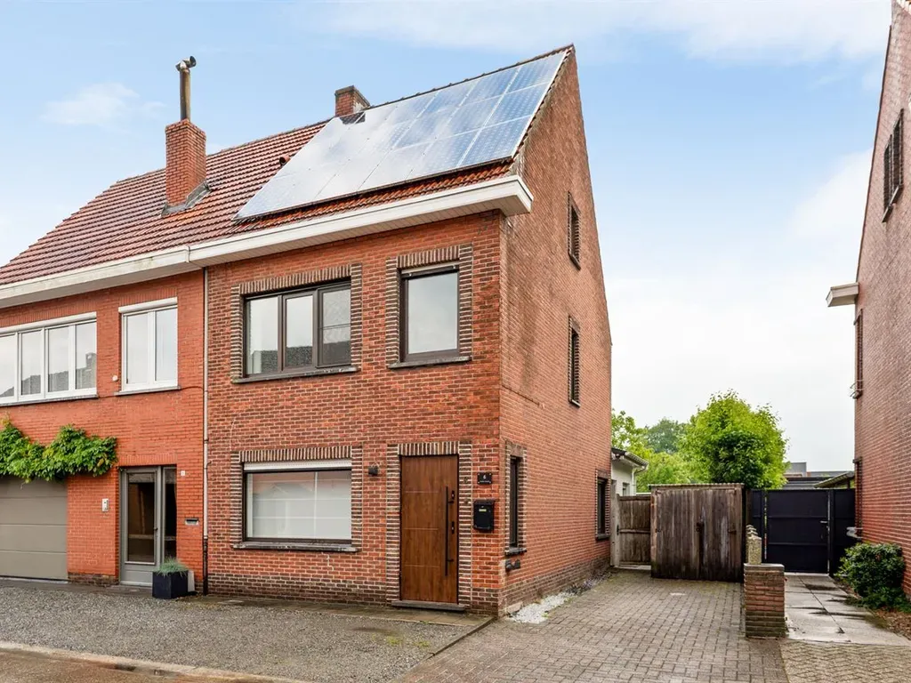 Huis in Wuustwezel - 7677404 - Emiel verellenlaan 6, 2990 Wuustwezel