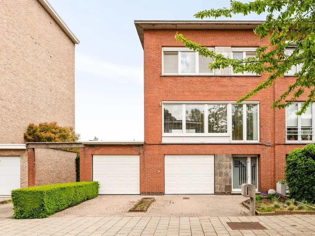 Huis in Merksem - 7677361 - Gebroeders Van Raemdonckstraat 23, 2170 Merksem