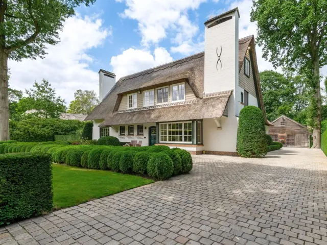 Villa in Brasschaat - Bredabaan 92, 2930