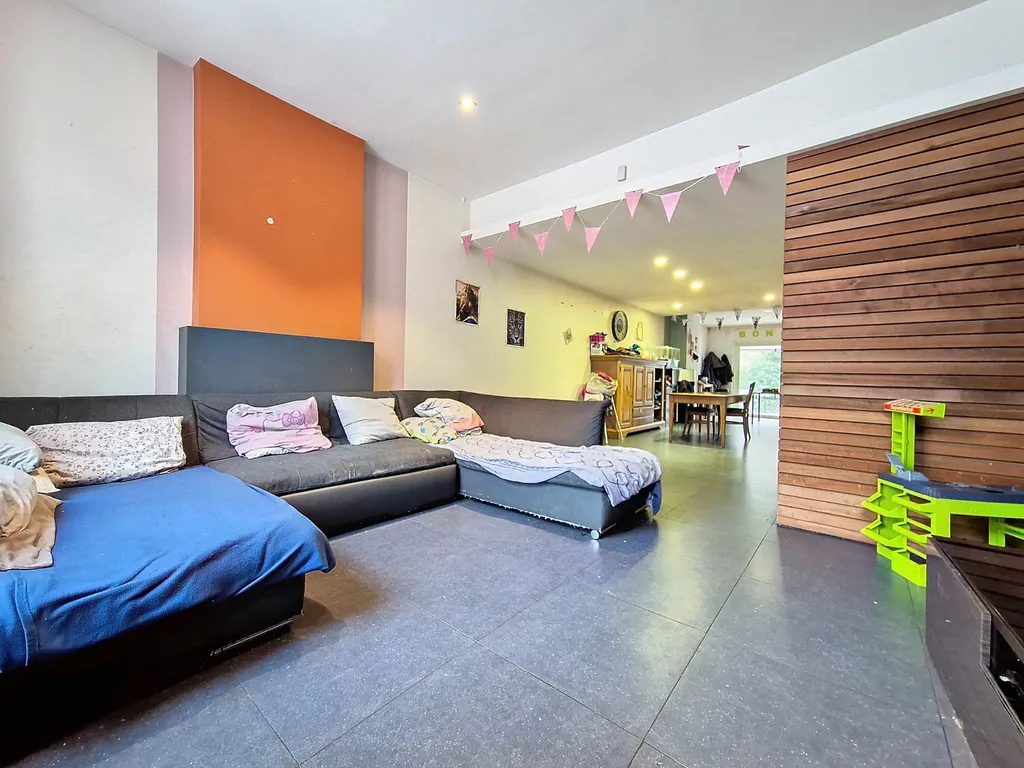 Huis in Grâce-Hollogne - 7668360 - Rue de l'Hôtel Communal , 4460 Grâce-Hollogne