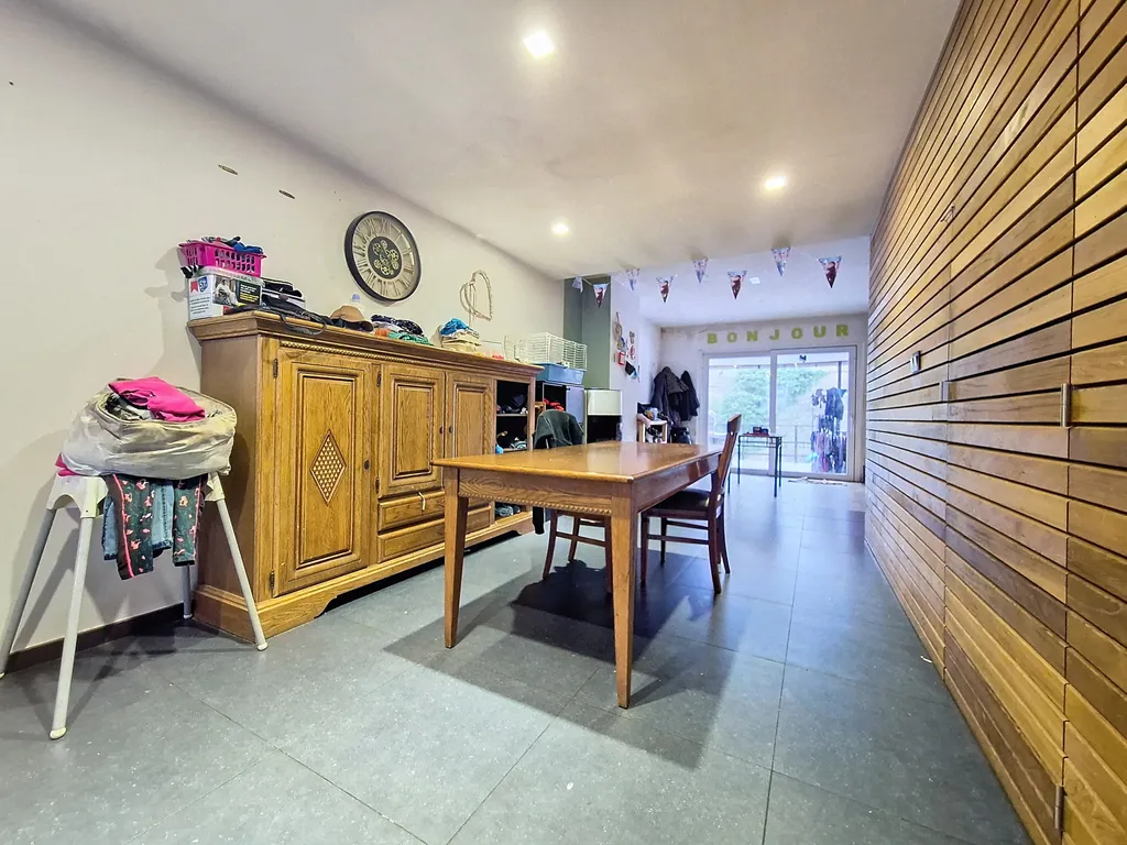 Huis in Grâce-Hollogne - 7668360 - Rue de l'Hôtel Communal , 4460 Grâce-Hollogne