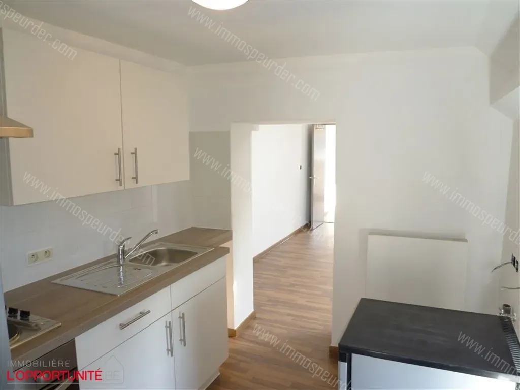 Appartement in Gosselies - 1328440 - Rue de la Station 16-121, 6041 GOSSELIES