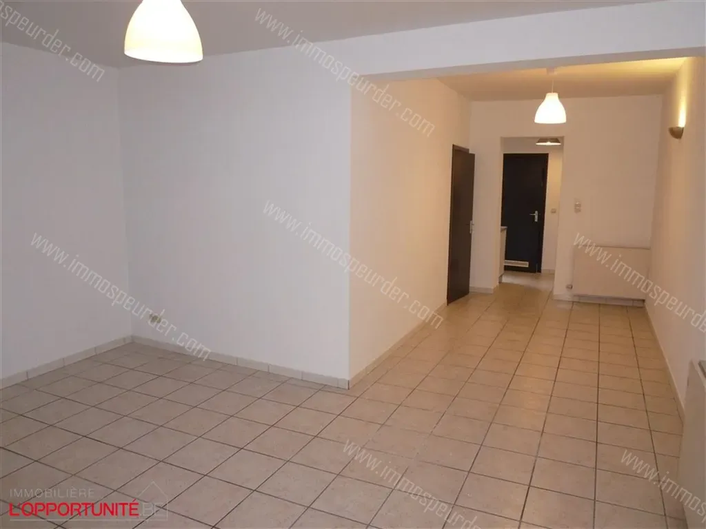 Appartement in Jumet - 1359765 - Rue de la Station 16-REZ, 6040 JUMET