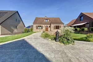  Verhuurd Bouge