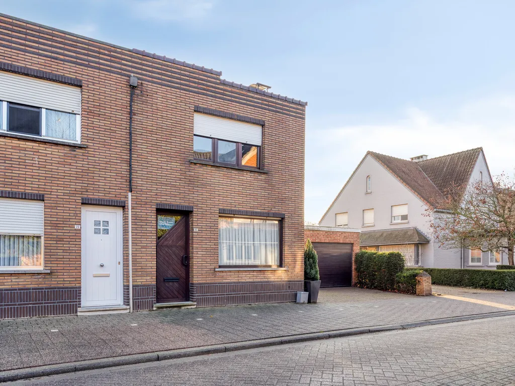 Garage in Heist-op-den-Berg - 7691468 - Oude Liersebaan 25, 2220 Heist-op-den-Berg