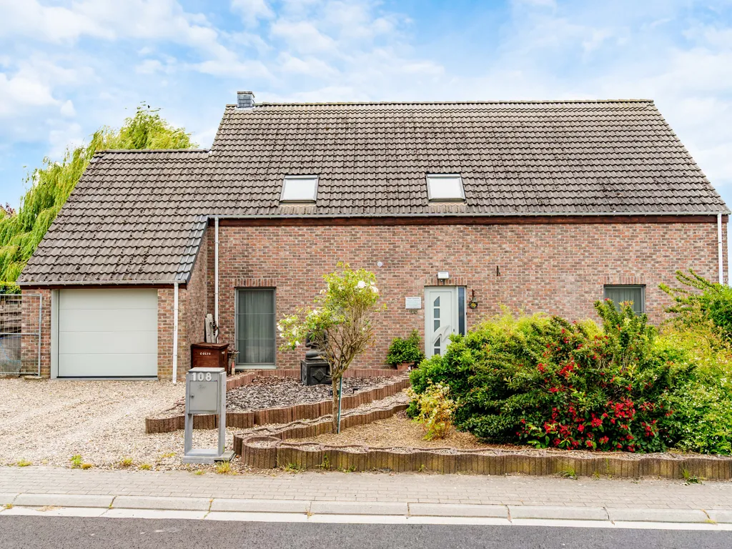 Hoofdfoto Villa in Racour