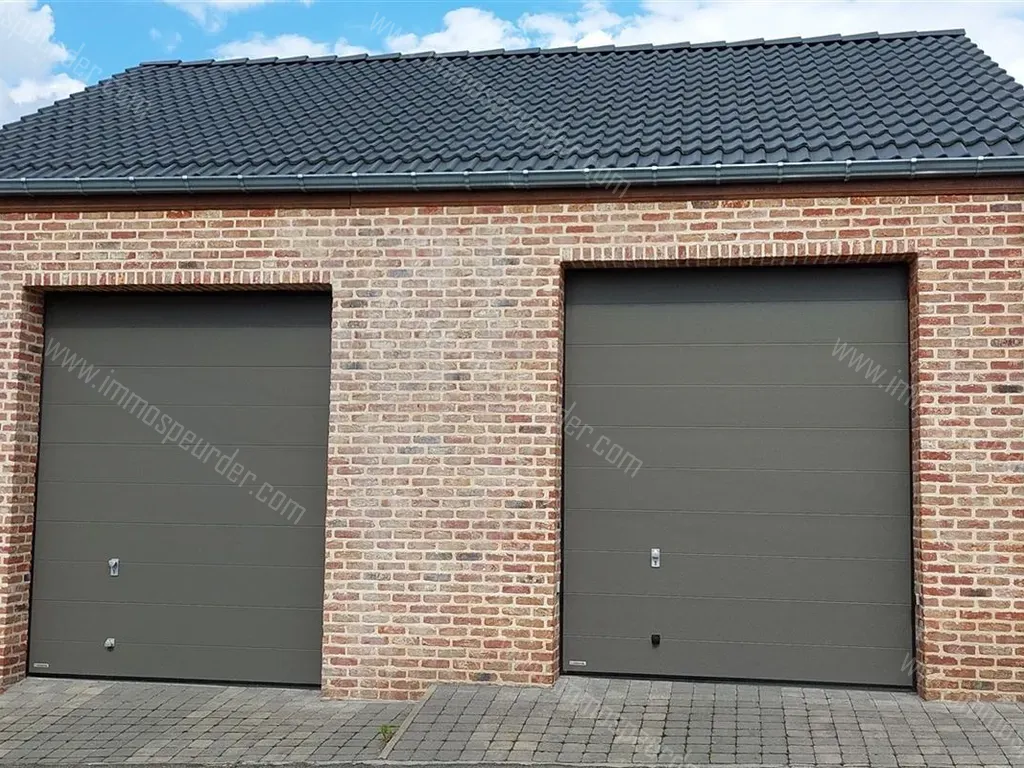 Garage in Ligny - 1369952 - Rue de la Ligne , 5140 Ligny