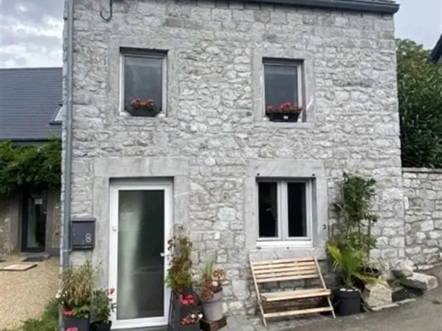 Huis in Thon - Rue des Sarrazins 8, 5300