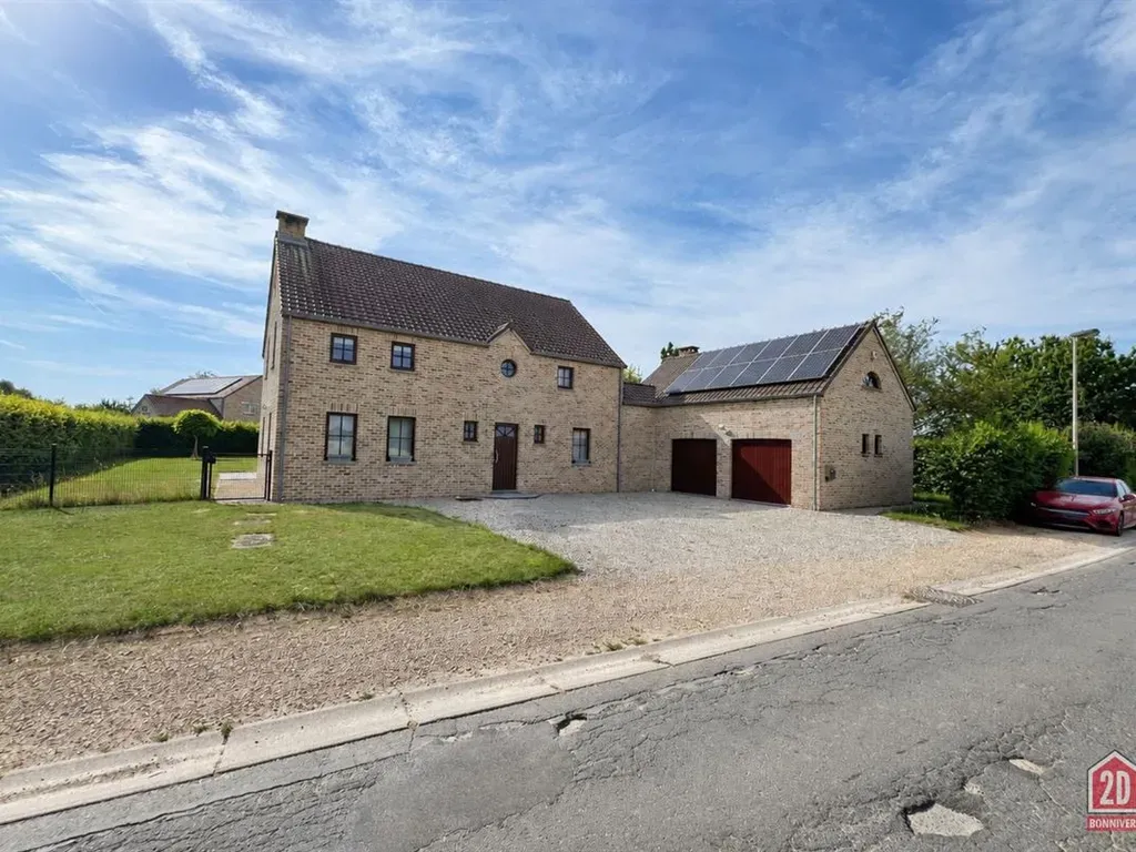 Hoofdfoto Huis in Lathuy