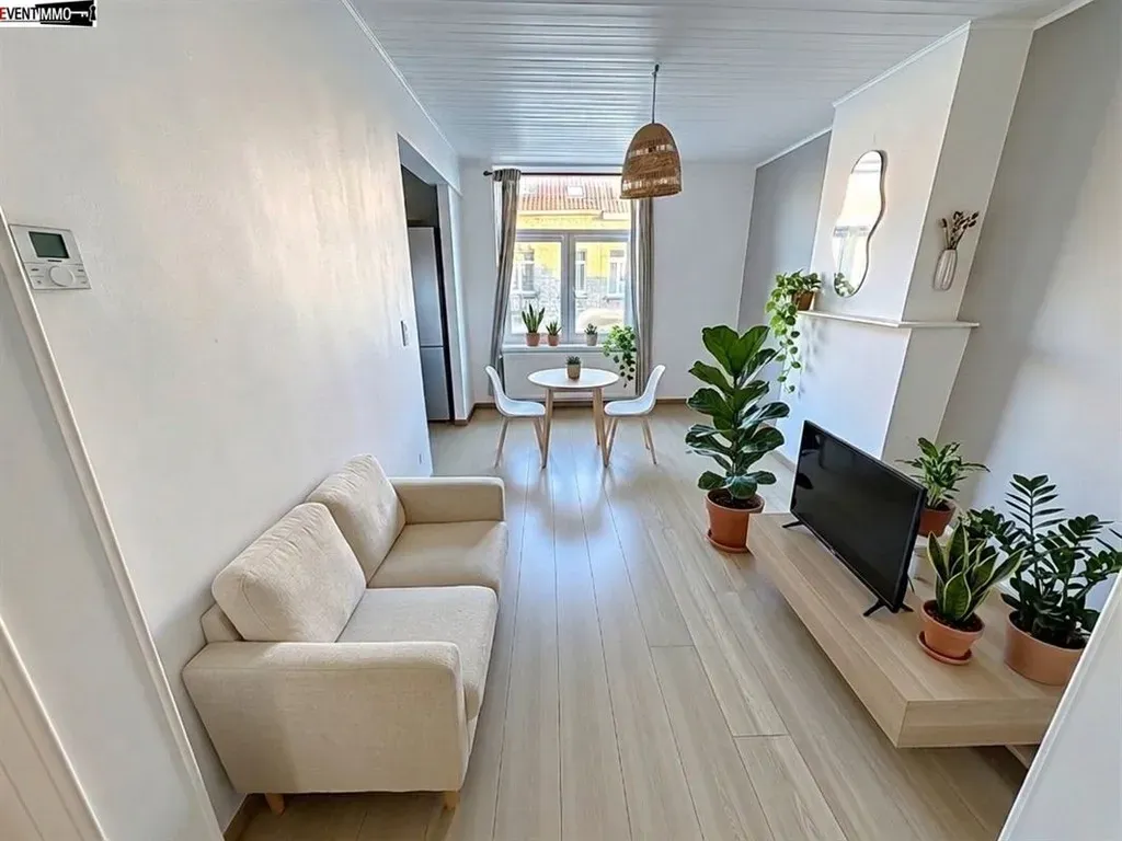Appartement in Schaarbeek - 7685512 - Rue Adolphe Marbotin 101, 1030 Schaarbeek