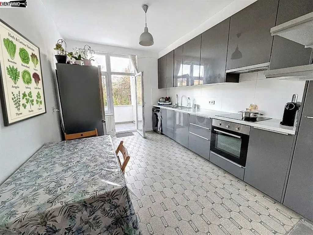 Appartement in Schaarbeek - 7685516 - Rue Adolphe Marbotin 101, 1030 Schaarbeek