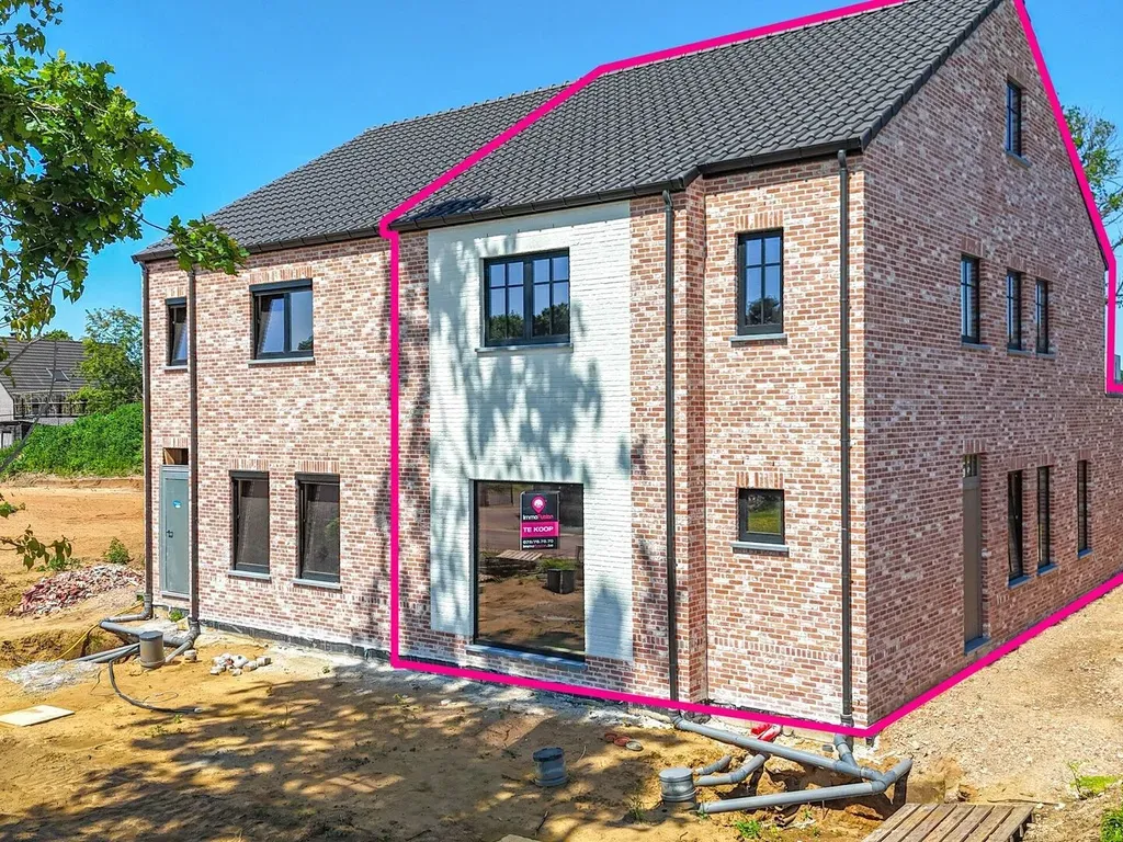 Huis in Heusden-Zolder - 7689686 - Heilig Hartlaan 13, 3550 Heusden-Zolder
