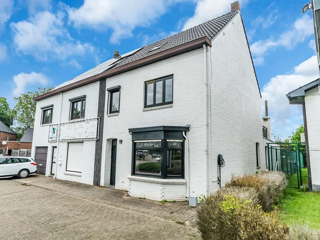Huis in Kinrooi - 7689705 - Weertersteenweg 142, 3640 Kinrooi