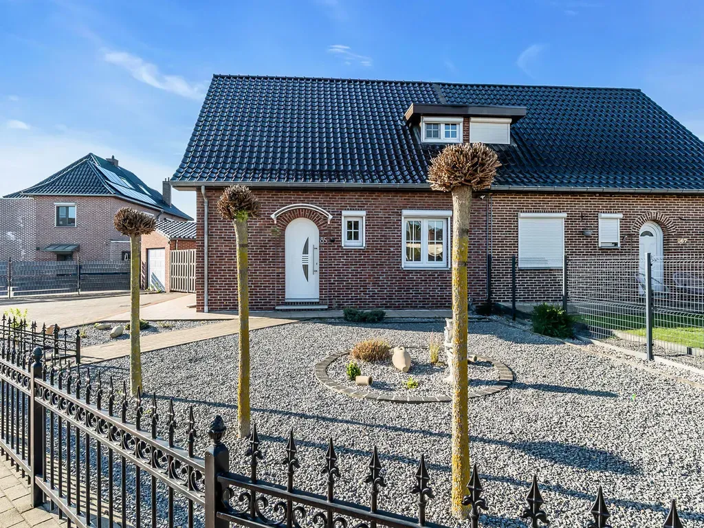 Huis in Maasmechelen - 7689733 - Koning Albertlaan 85, 3630 Maasmechelen