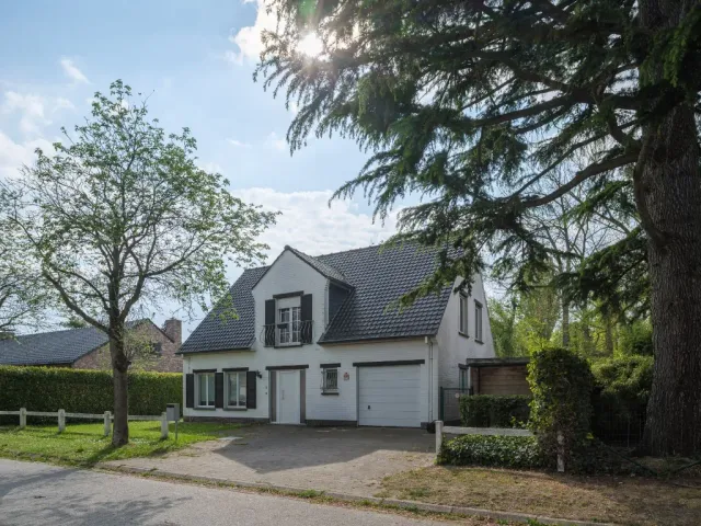 Villa in Sint-Denijs-Westrem - Lodewijk De Raetstraat 3, 9051