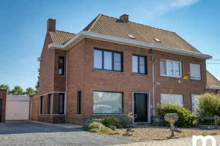 Huis Te Koop Moen