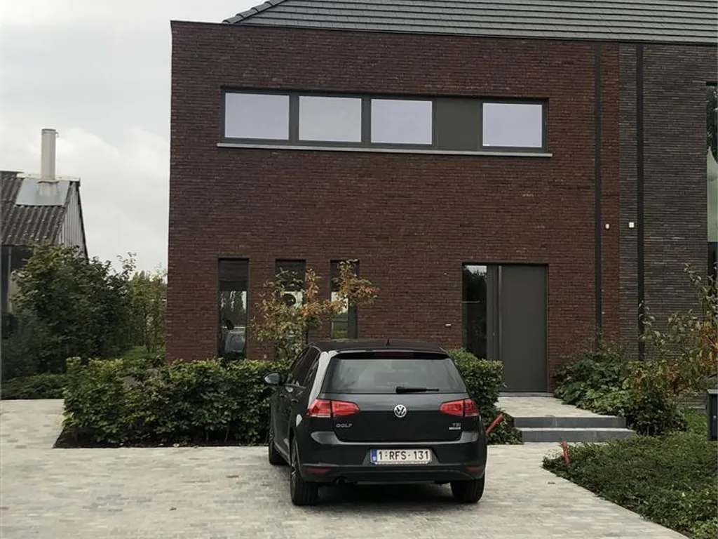 Hoofdfoto Huis in Oosteeklo