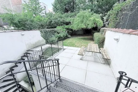 Handelspand Te Huur Ixelles
