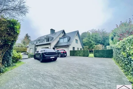 Villa Te Koop Ukkel