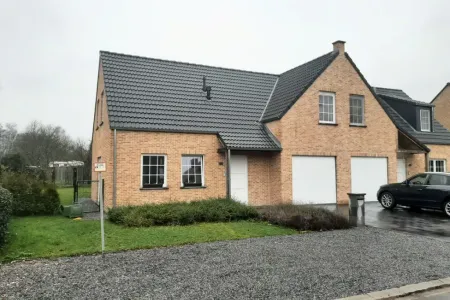  Verhuurd Stokrooie