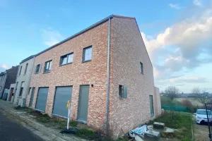  Verhuurd Landen