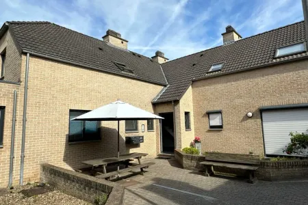 AppartementPeer