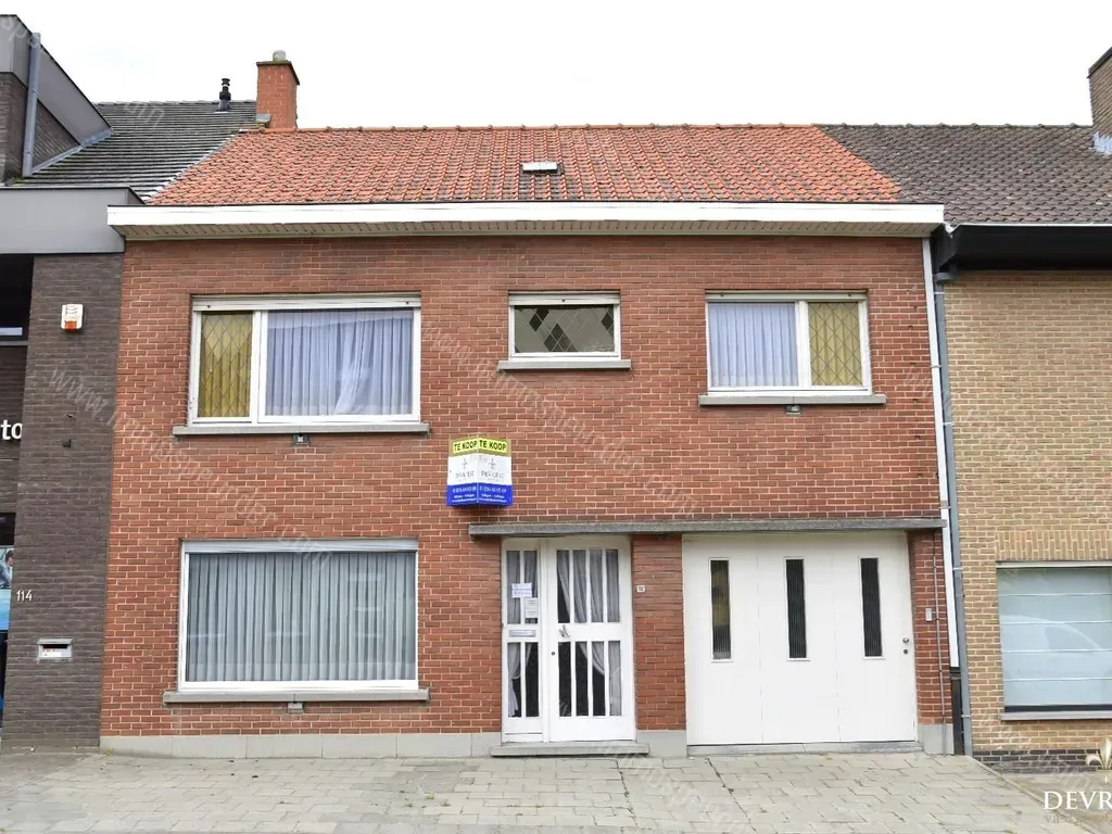 Huis in Sint-Eloois-Winkel - 1387398 - Gullegemsestraat 112, 8880 Sint-eloois-Winkel